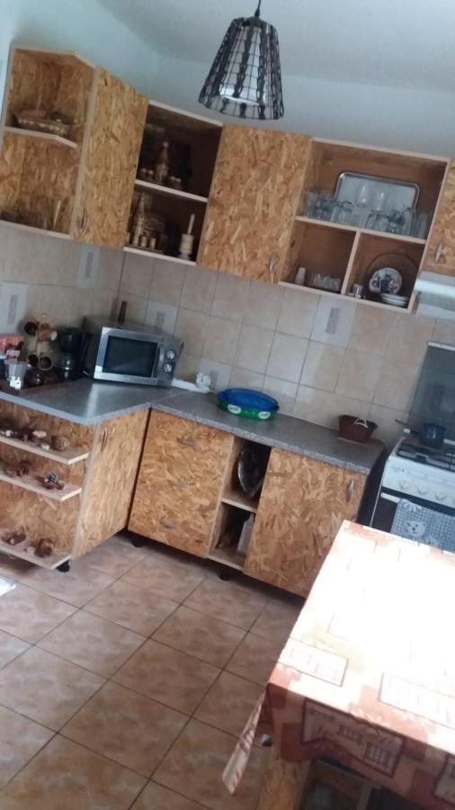 Готель Casa De Vacanta Joldes Ґирда-де-Сус Екстер'єр фото